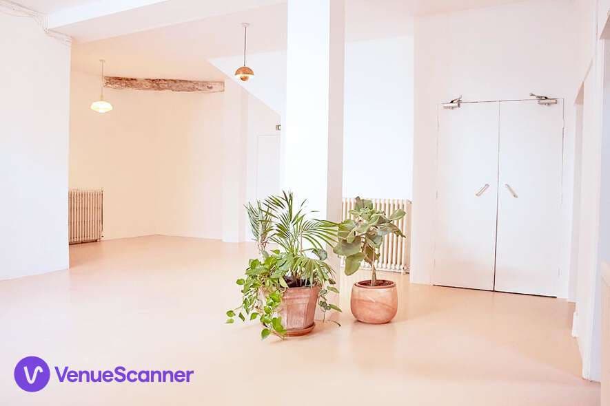 Entrance/reception, Apiary Studios photo #1