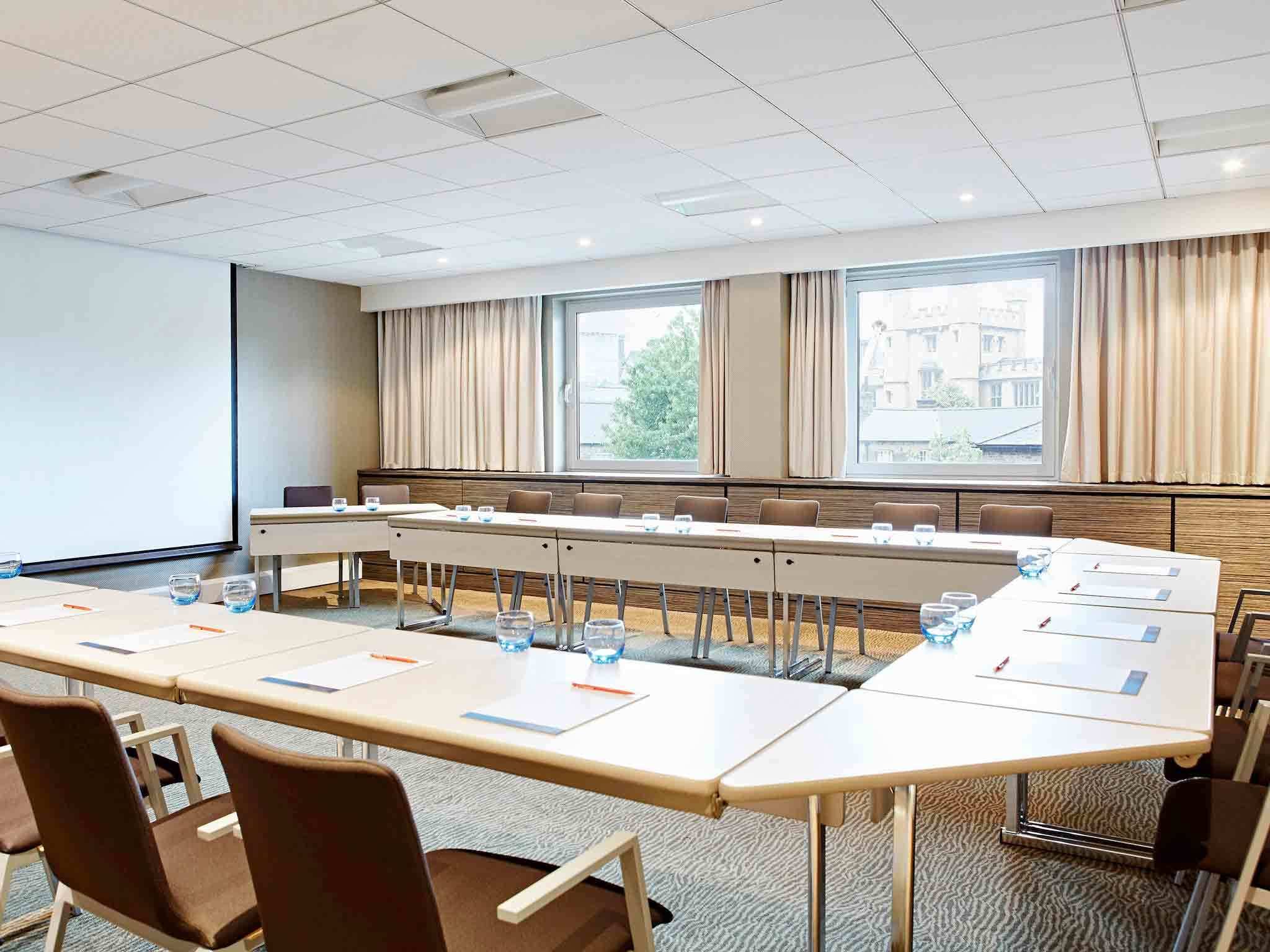 Photo of Novotel London Waterloo, Waterloo Suite