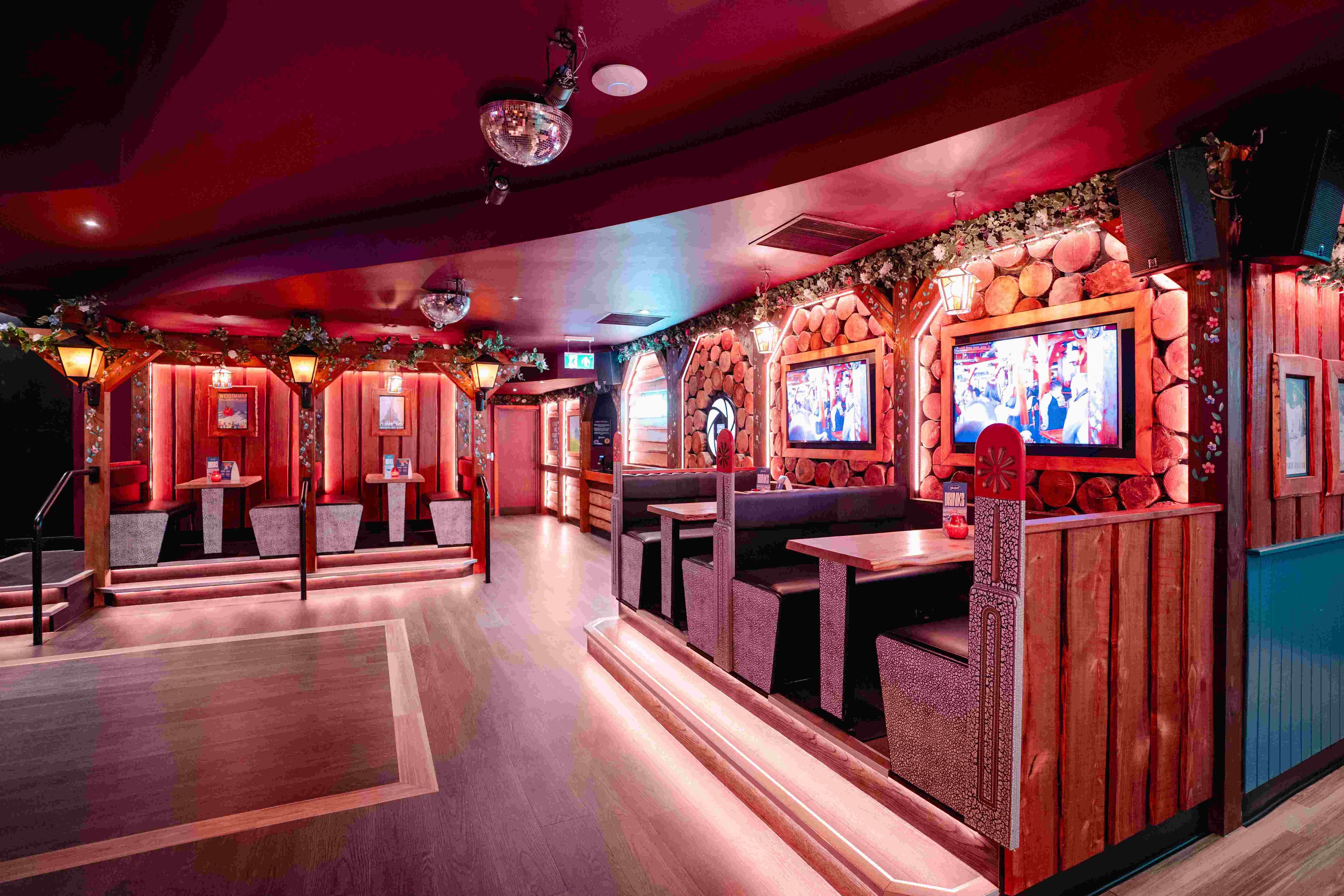 Photo of Barbara's Bier Haus Bristol, Bar 2