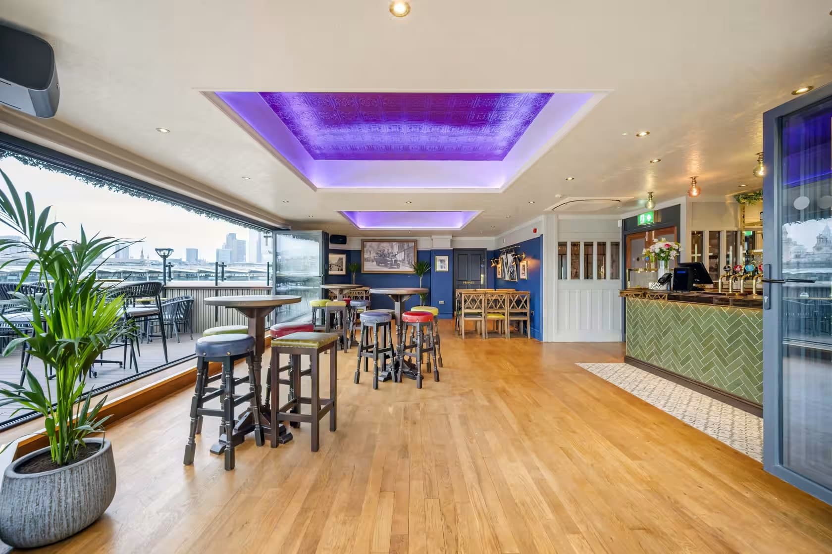 The Rooftop Terrace Bar, Doggett's Coat And Badge photo #1