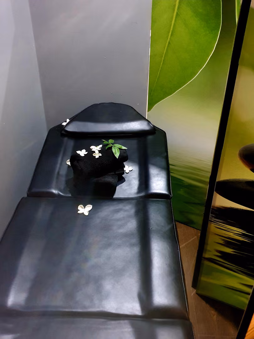 Exclusive Hire, Unike Stylish Urban Studio photo #2