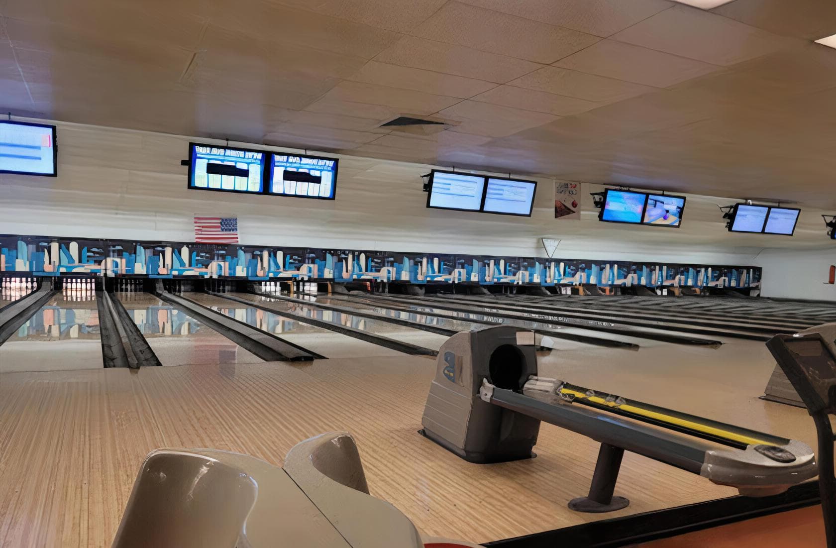 Photo of Skyway Bowl, Bowling Alley