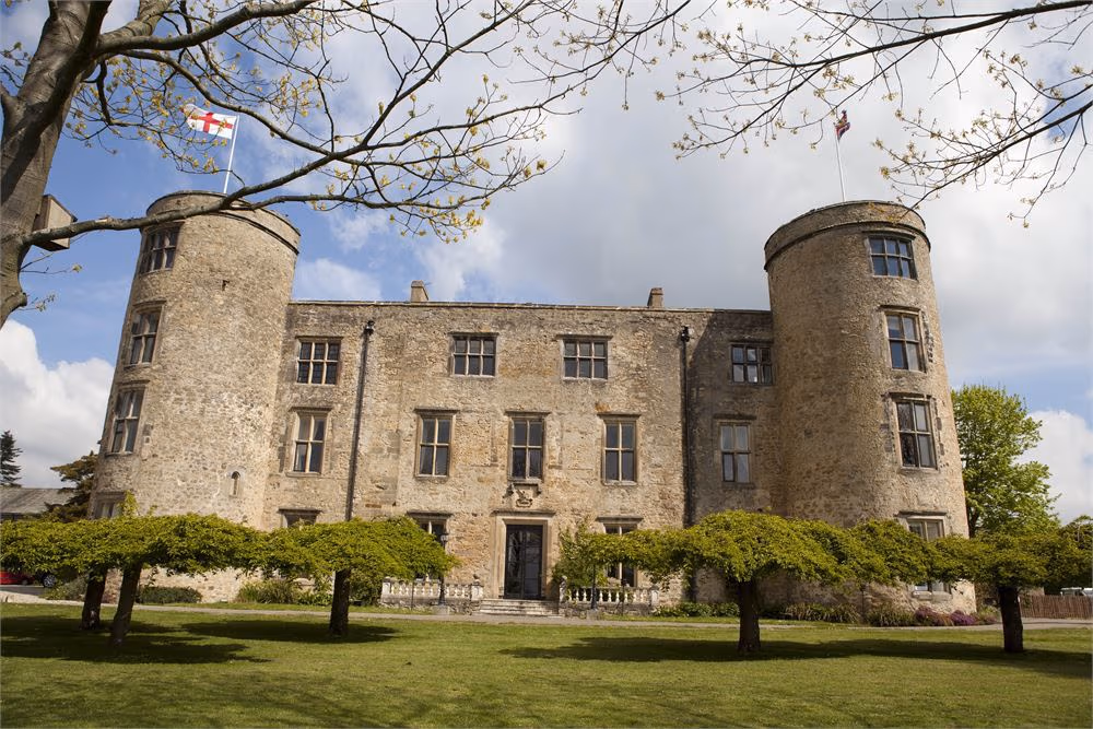Photo of Walworth Castle Hotel