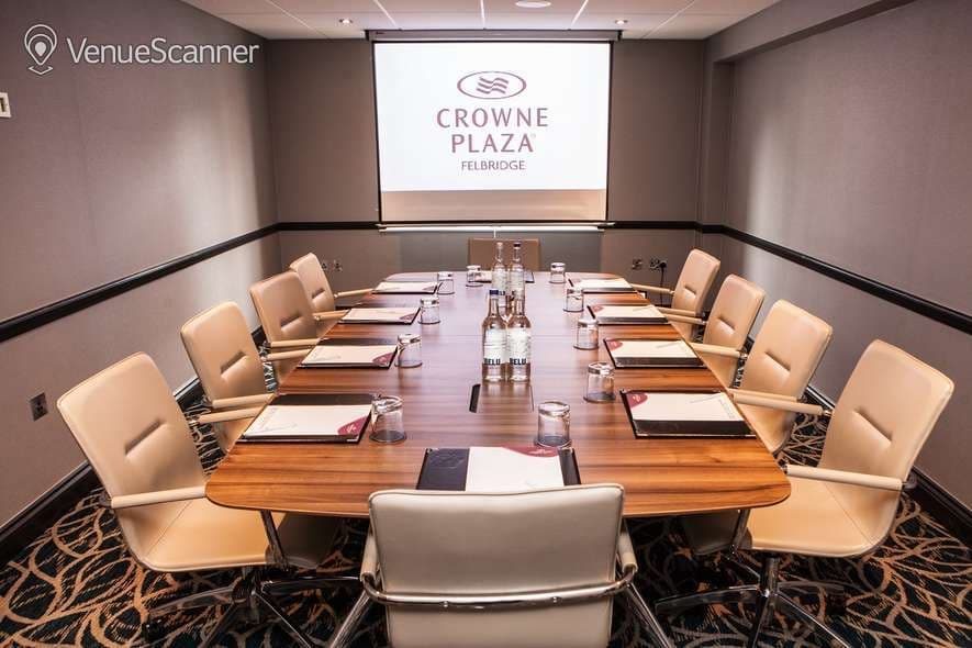 Maple Suite, Crowne Plaza Felbridge-gatwick photo #1