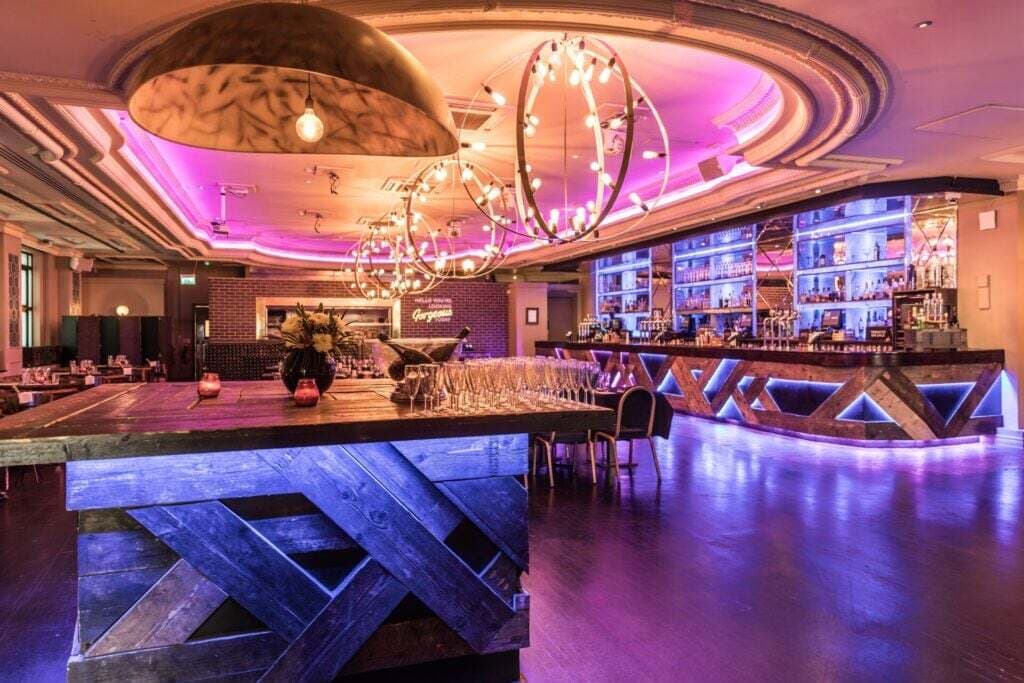 The Hub, Sway Bar photo #3