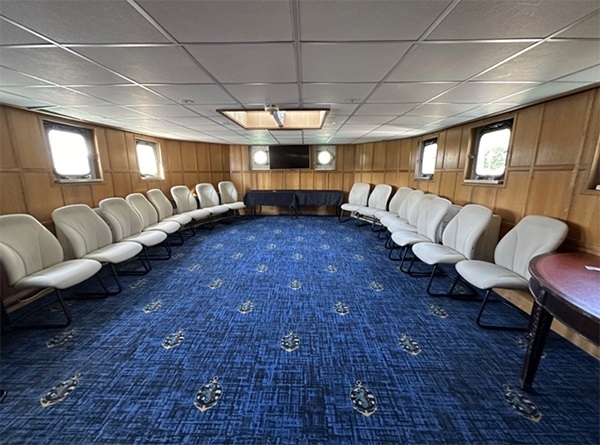 Photo of HMS Wellington, Committee Room