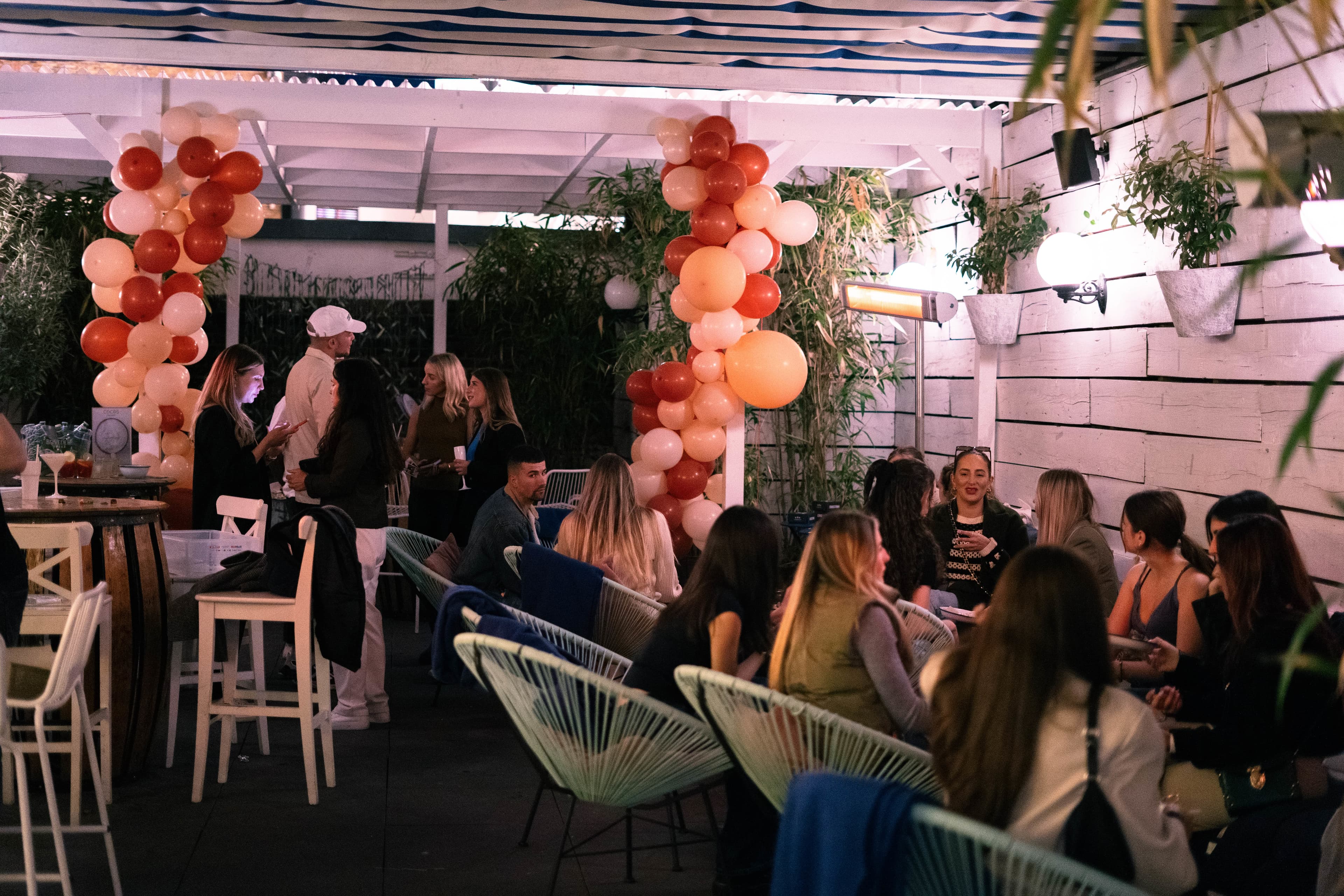 Weatherproof Rooftop Bar, Bubba Oasis photo #20