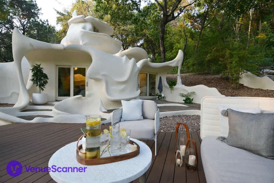 The House, The Bloomhouse photo #2