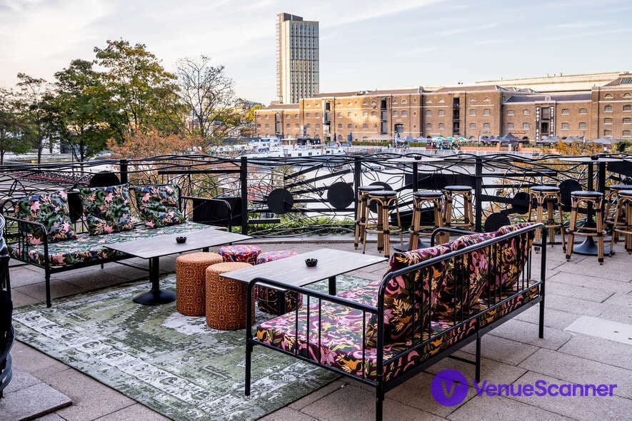 Full Venue Hire, The Cocktail Club Canary Wharf photo #3