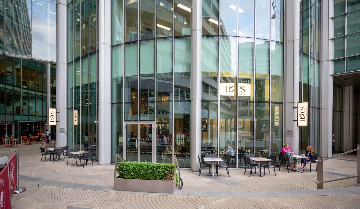 Photo of Notes Coffee Roasters And Bar Moorgate, Full Venue