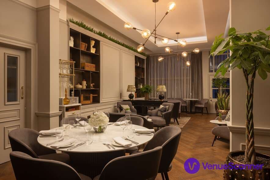 Holmes Hotel, The Parlour photo #3