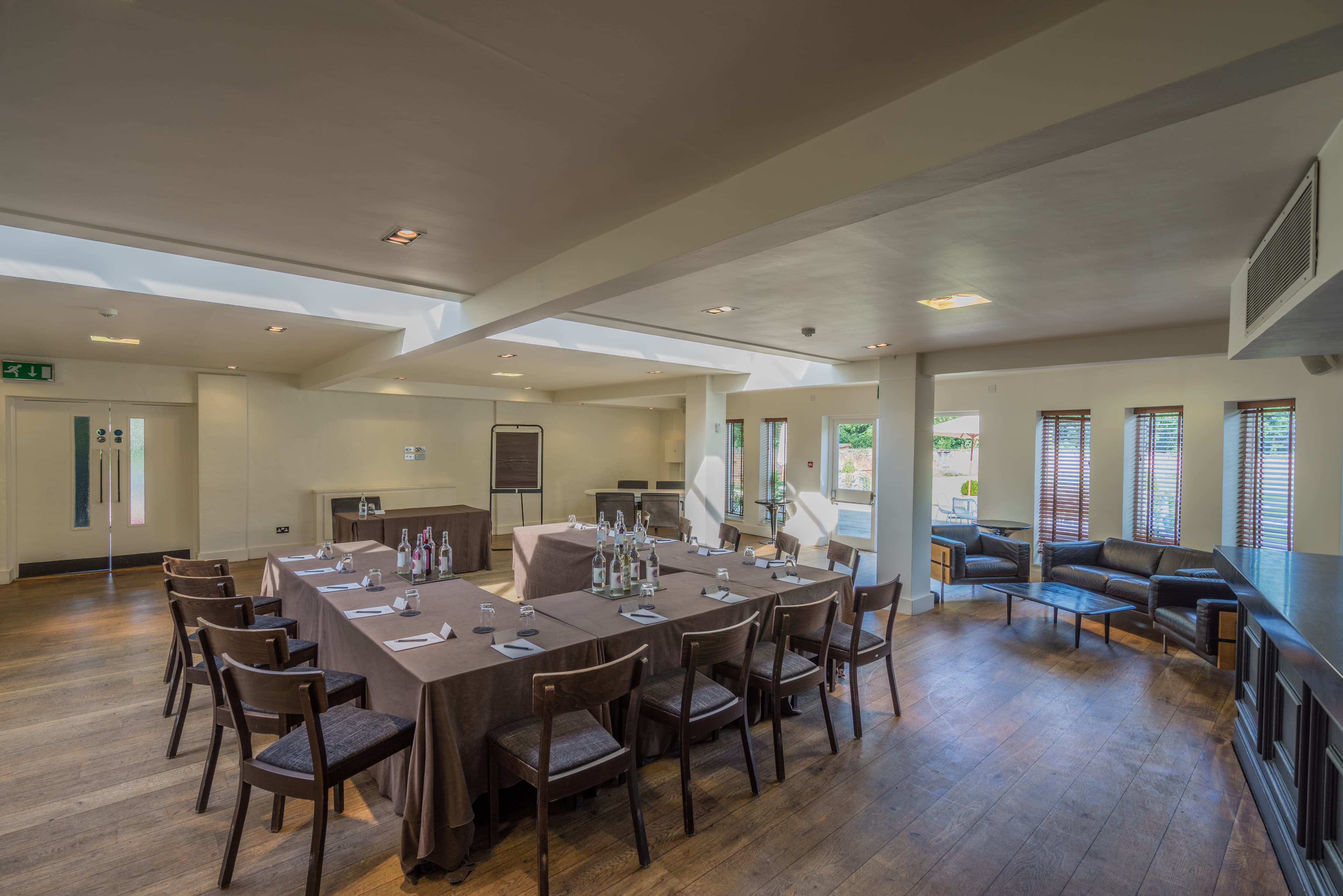 Lakeside, Stoke Place photo #3