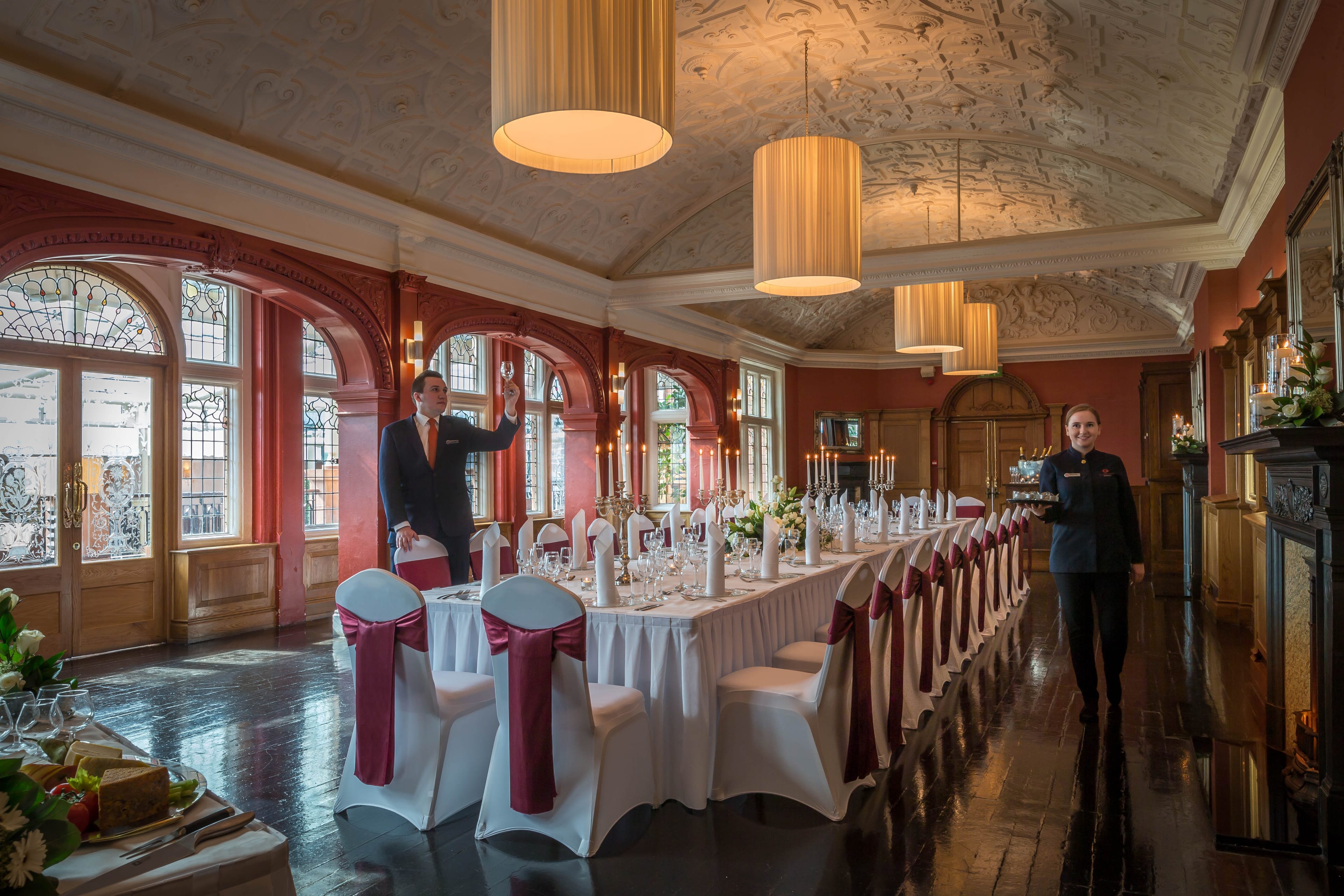 Photo of The Crown London Hotel, Sala Room