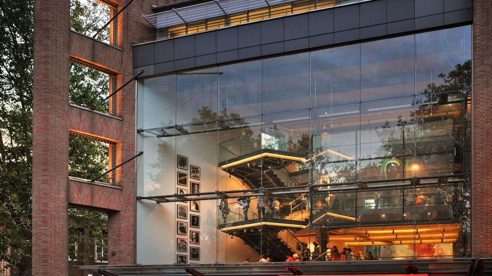 Photo of Sadler's Wells, The Kahn