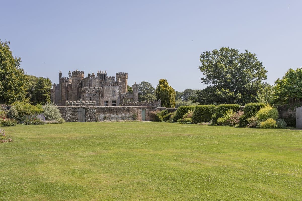 The Carriage Barn And Gardens, Wadhurst Castle photo #5