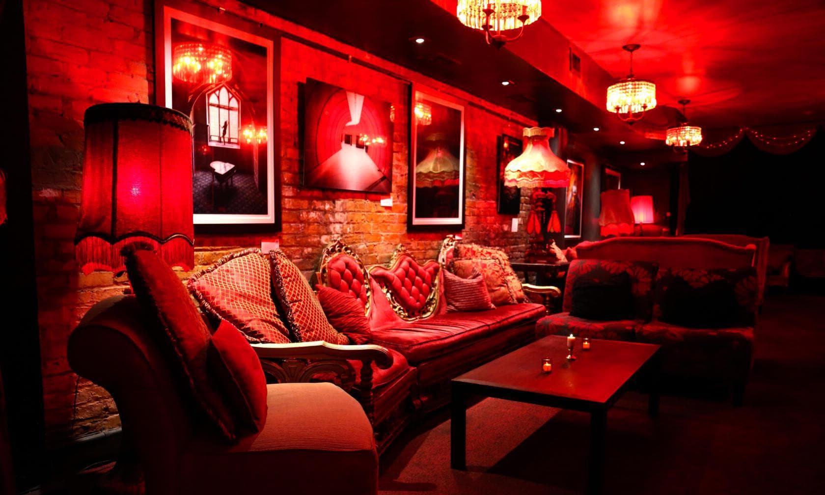 The Lena: Seating Area