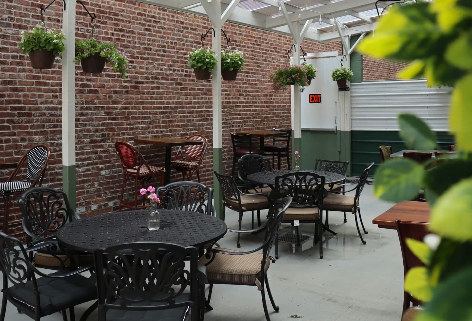 The Patio, Hamilton Hall photo #4