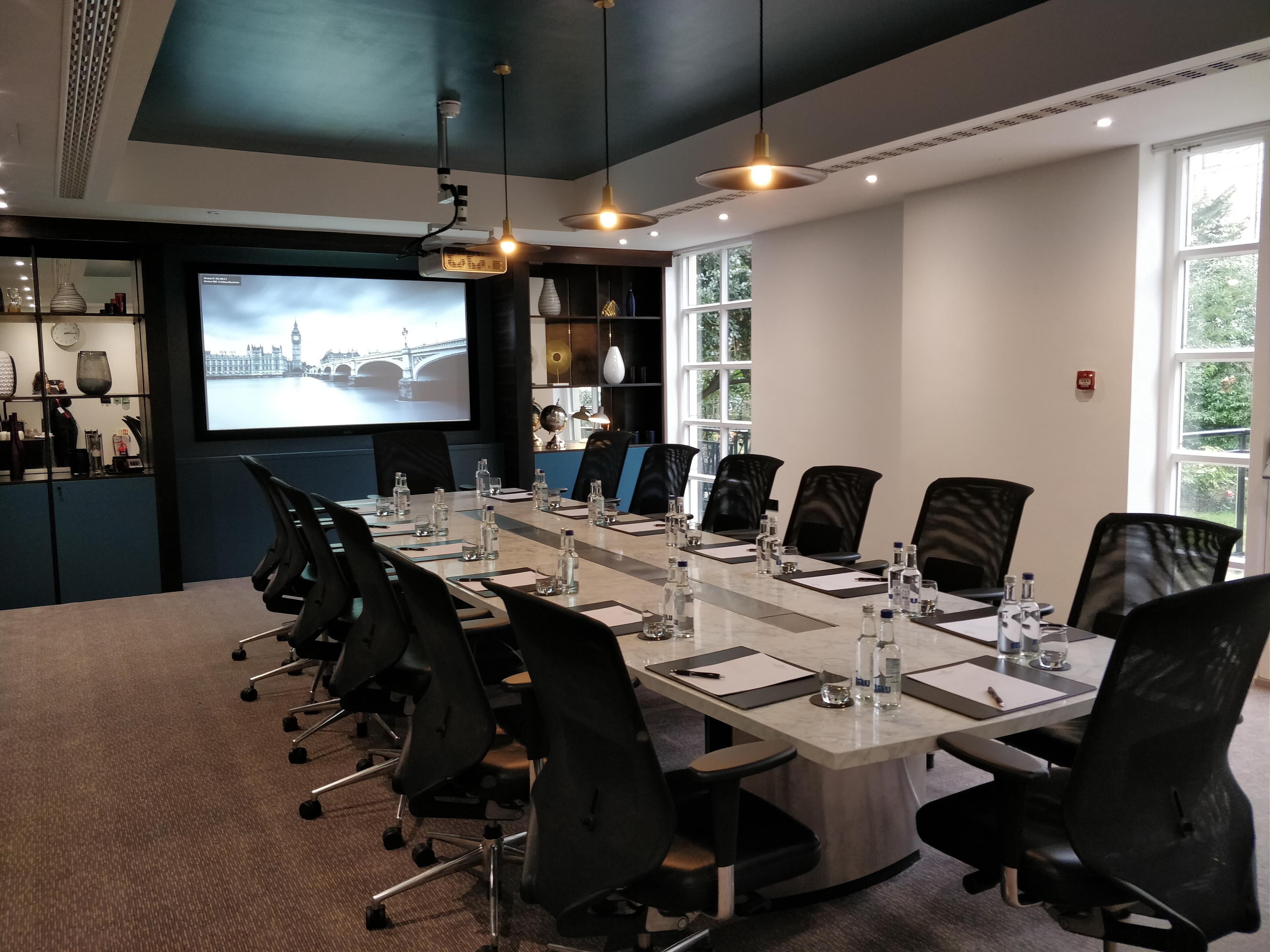 Executive Boardroom, DoubleTree By Hilton - Kensington photo #1