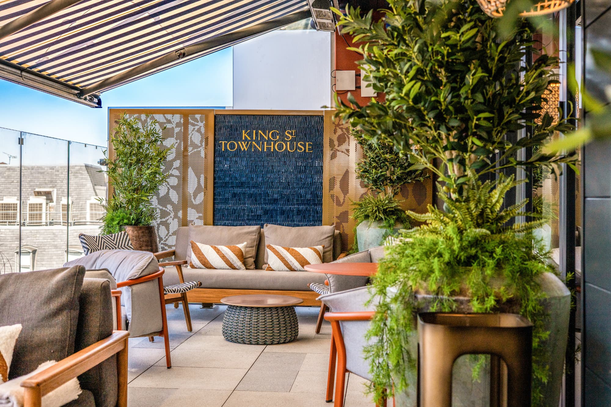 Sixth Floor South Terrace & Lounge, King Street Townhouse Hotel & Spa photo #15