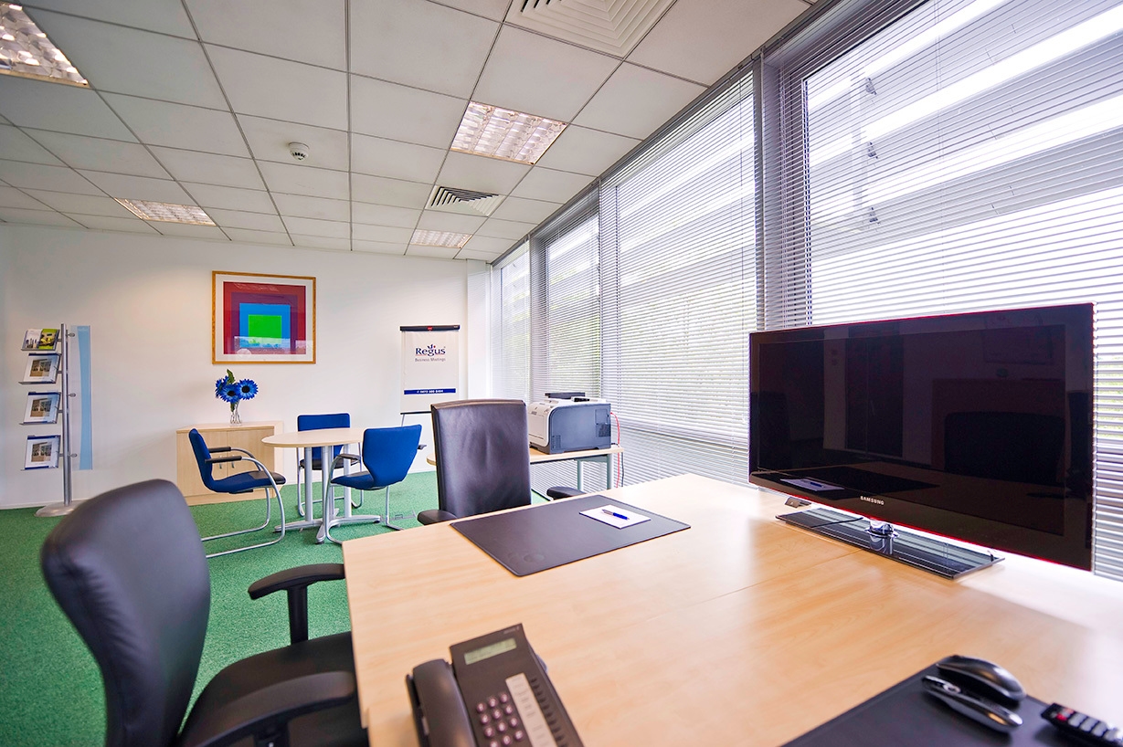 Photo of Regus Milton Keynes Atterbury Lakes, MR1