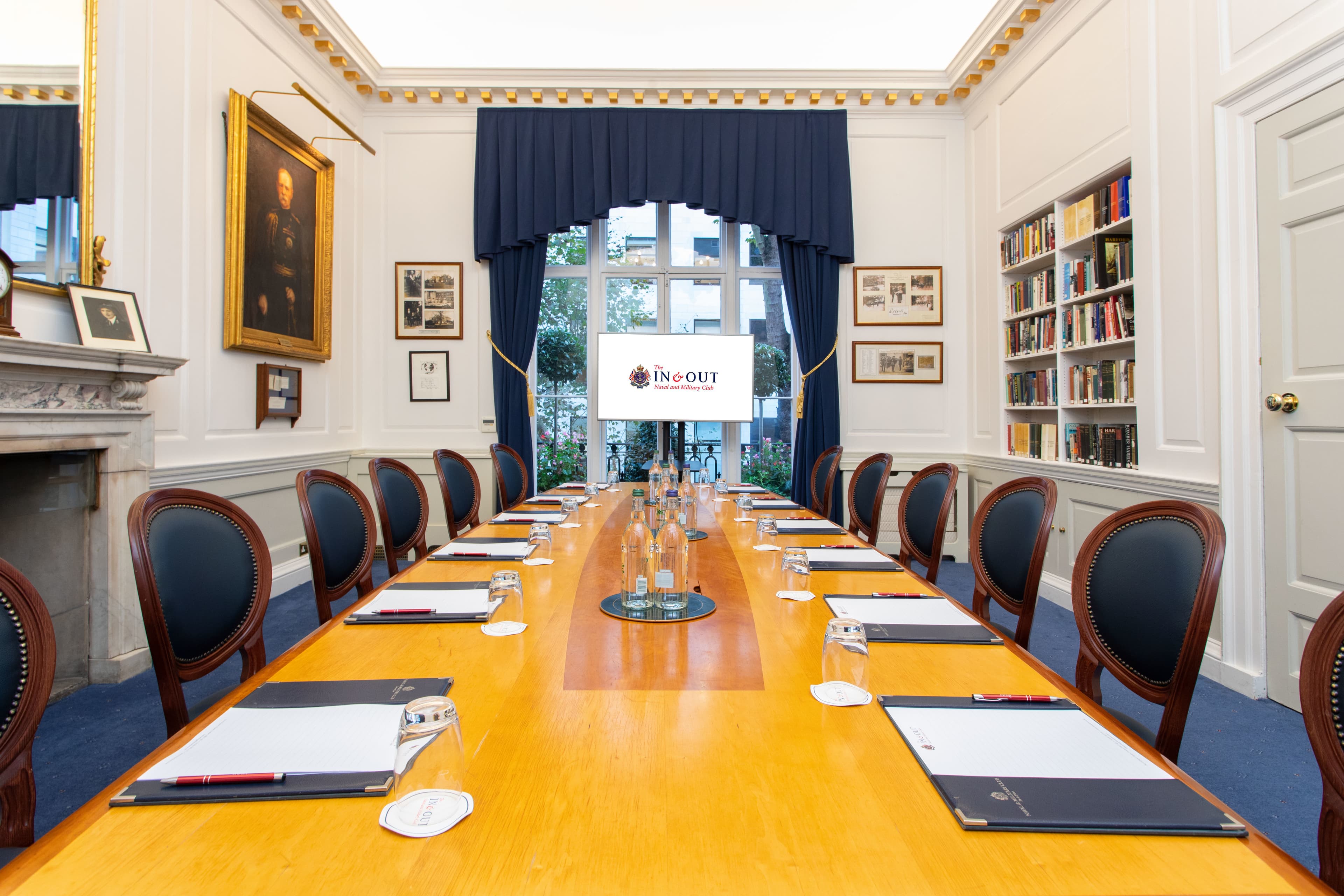 The In & Out photo #2