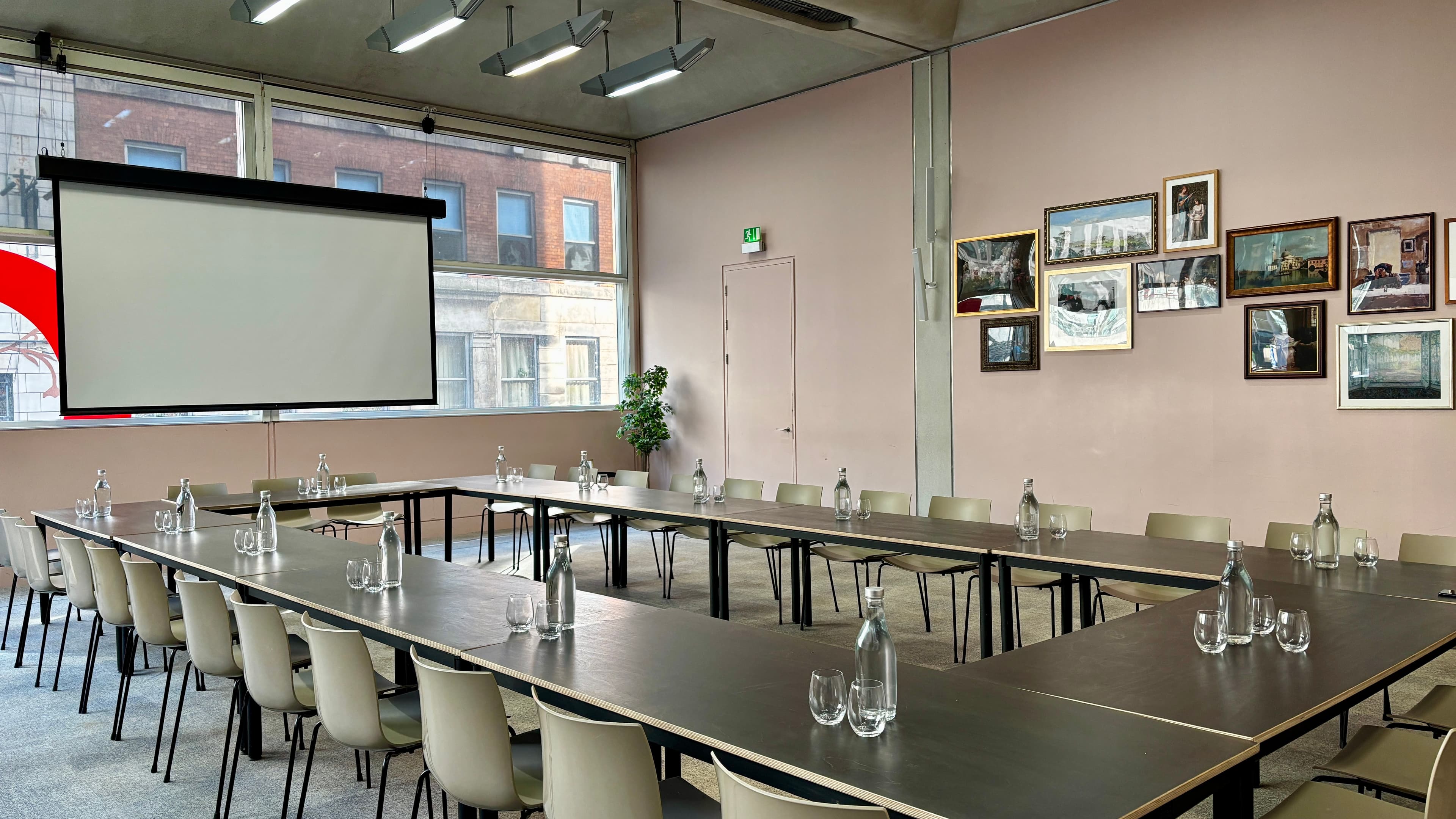 Lecture Room, Manchester Art Gallery photo #5