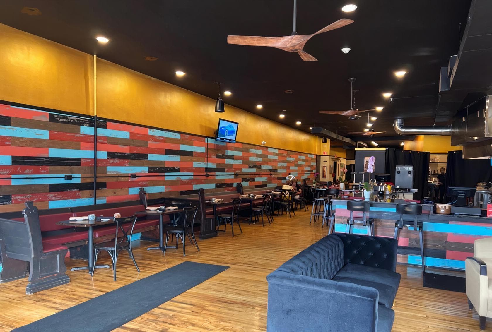 Entire Venue, Orchid 7 Fusion Bar & Grill photo #1