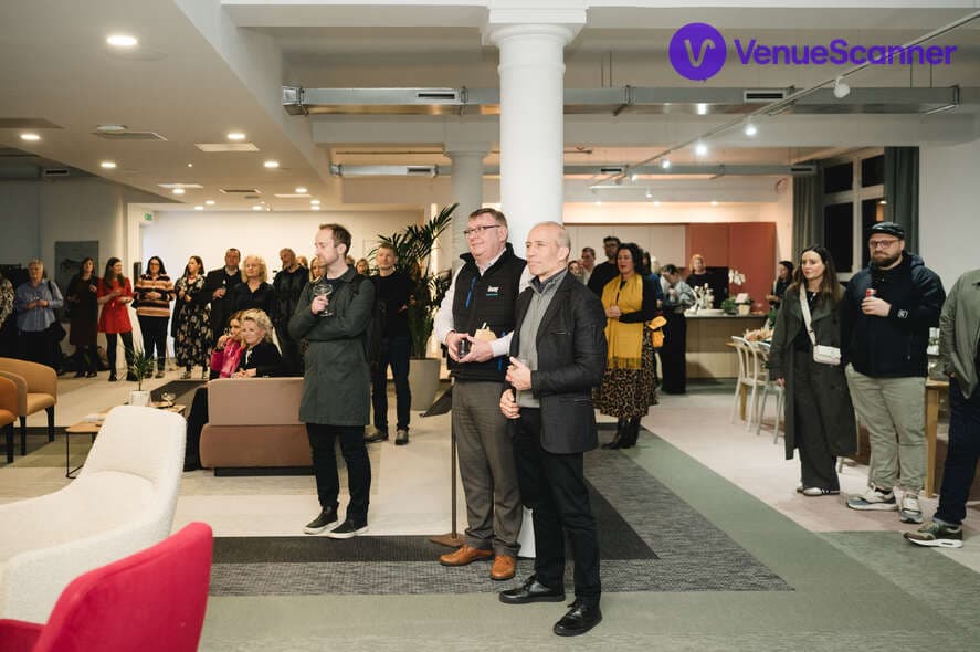 Exclusive Hire, Il Salotto photo #3