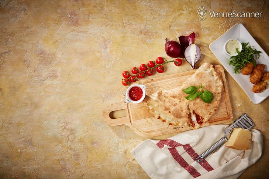 Seminterrato Snug, Bella Italia Irving Street photo #1