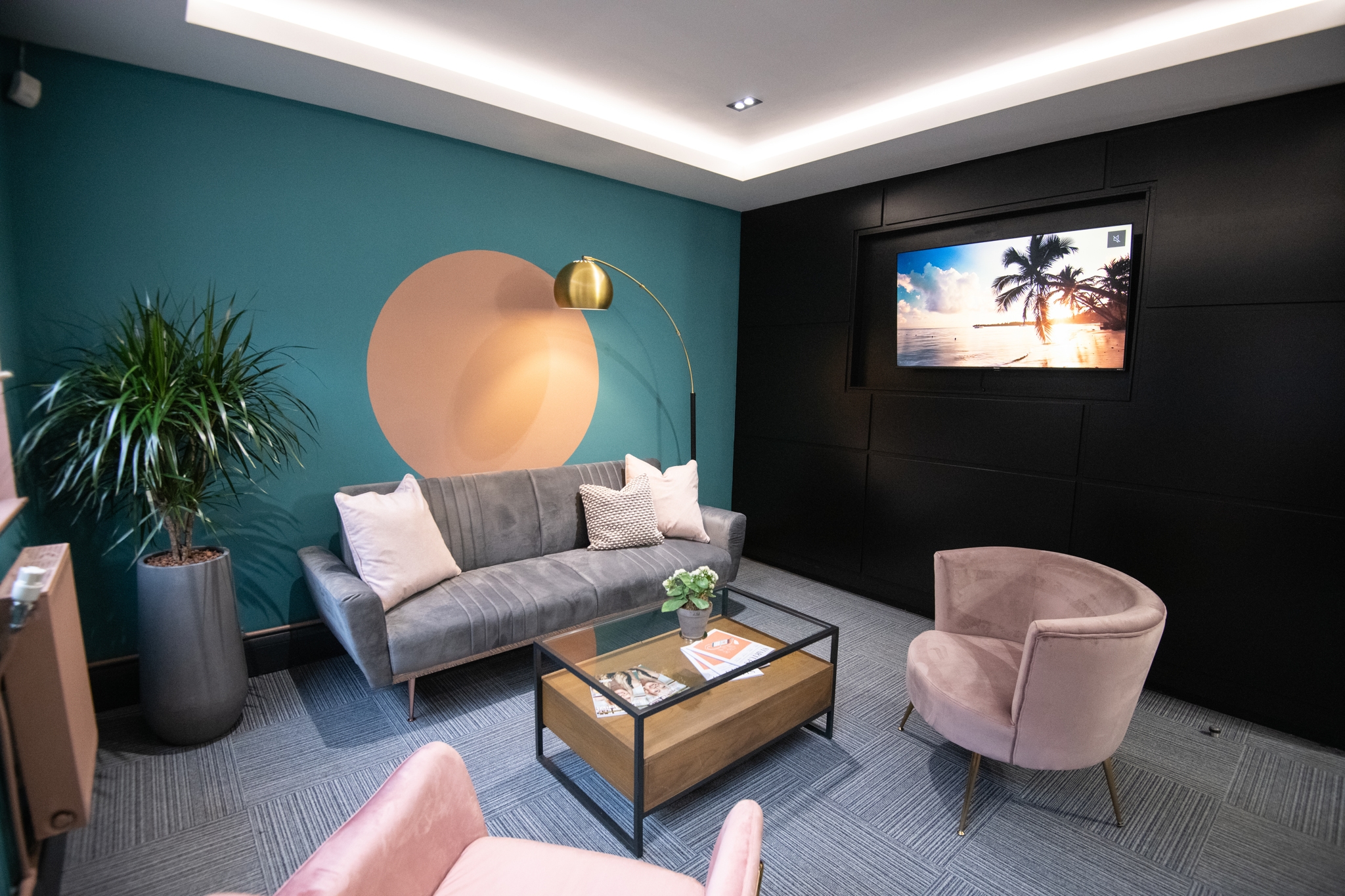 Photo of Wizu Workspace - Park Court - Leeds, Peach Suite