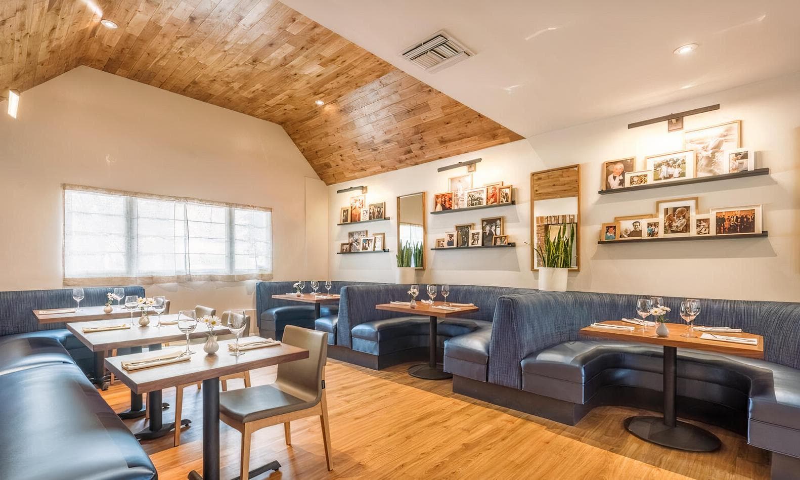 Entire Restaurant, The Milky Way photo #1