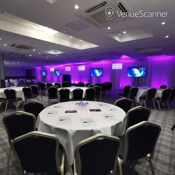 Charlwood 1, Stanhill Court Gatwick photo #1