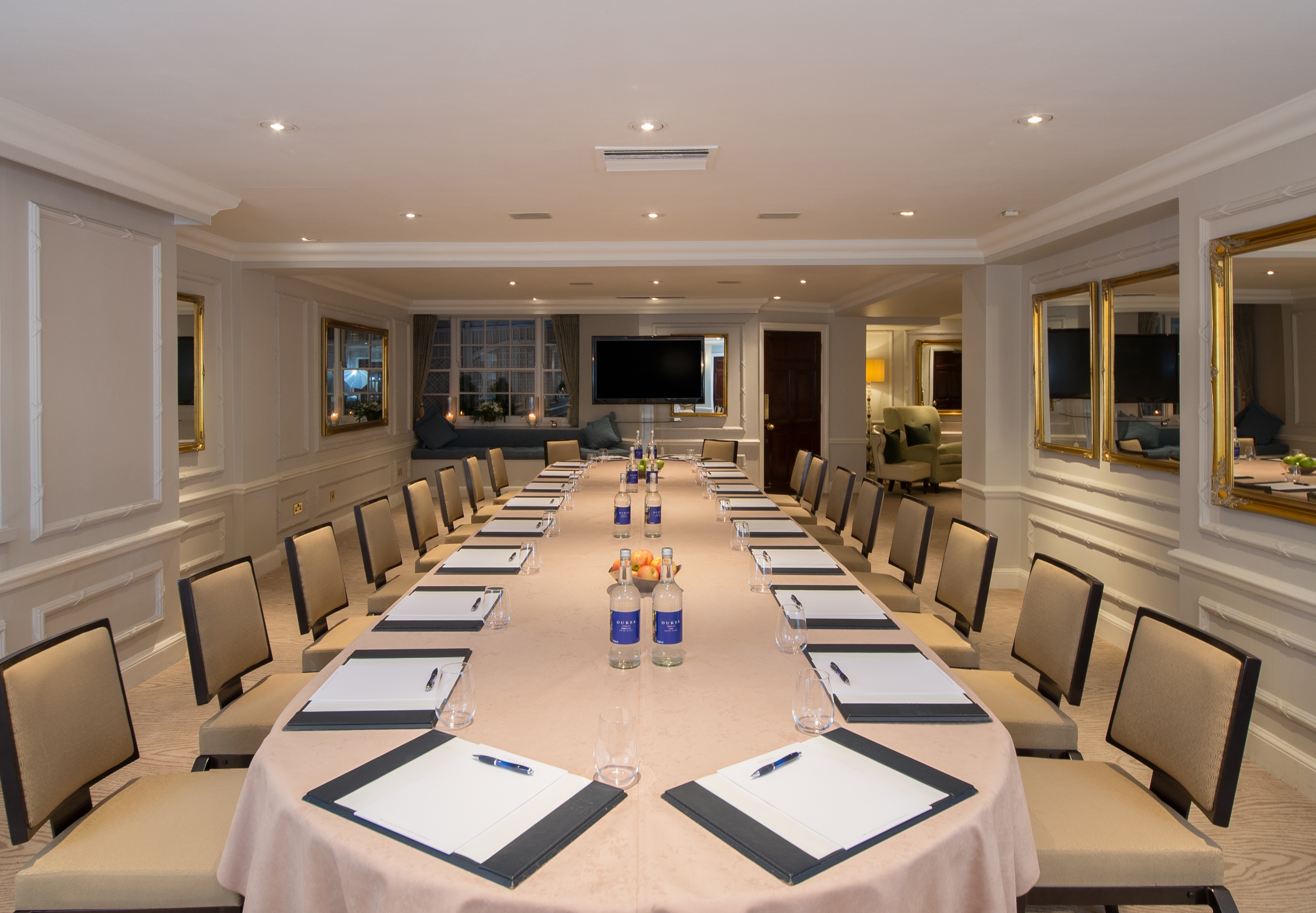 Photo of Dukes London, St James Suite