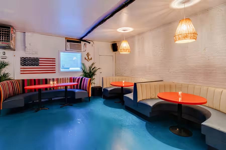 Photo of Lazy Point, Whole Venue
