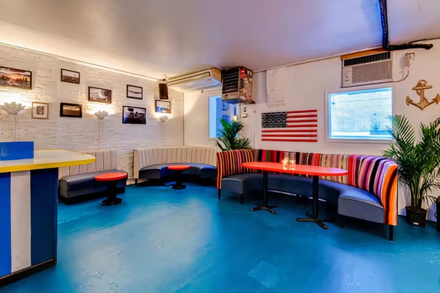 Photo of Lazy Point, Whole Venue