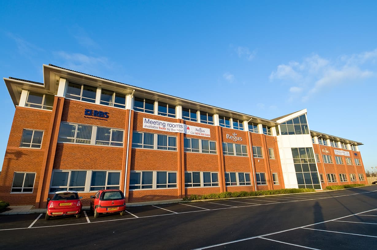 Concourse, Regus Leicester Grove Park photo #7