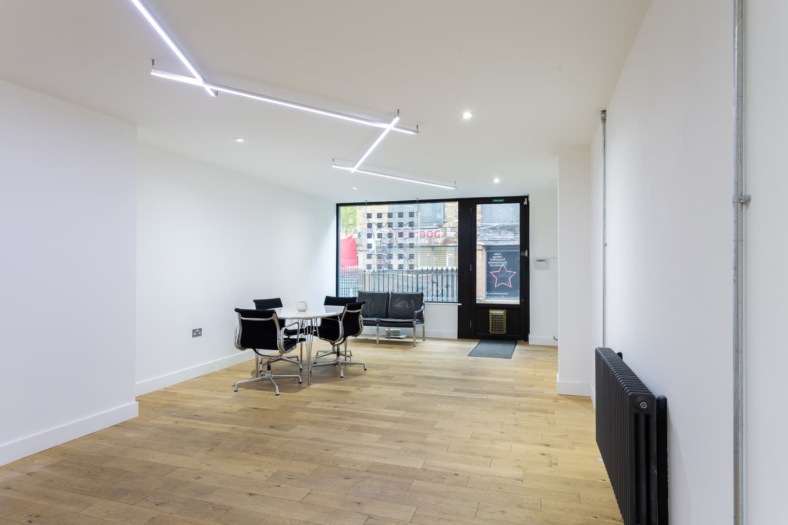 Ground Floor, Held Space photo #3