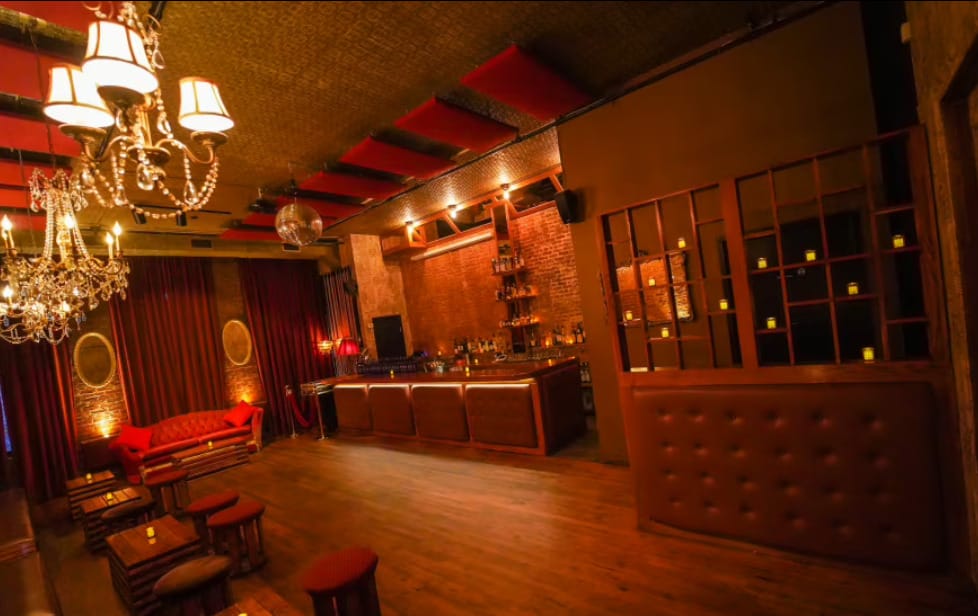 Photo of Velvet Brooklyn, Velvet Room