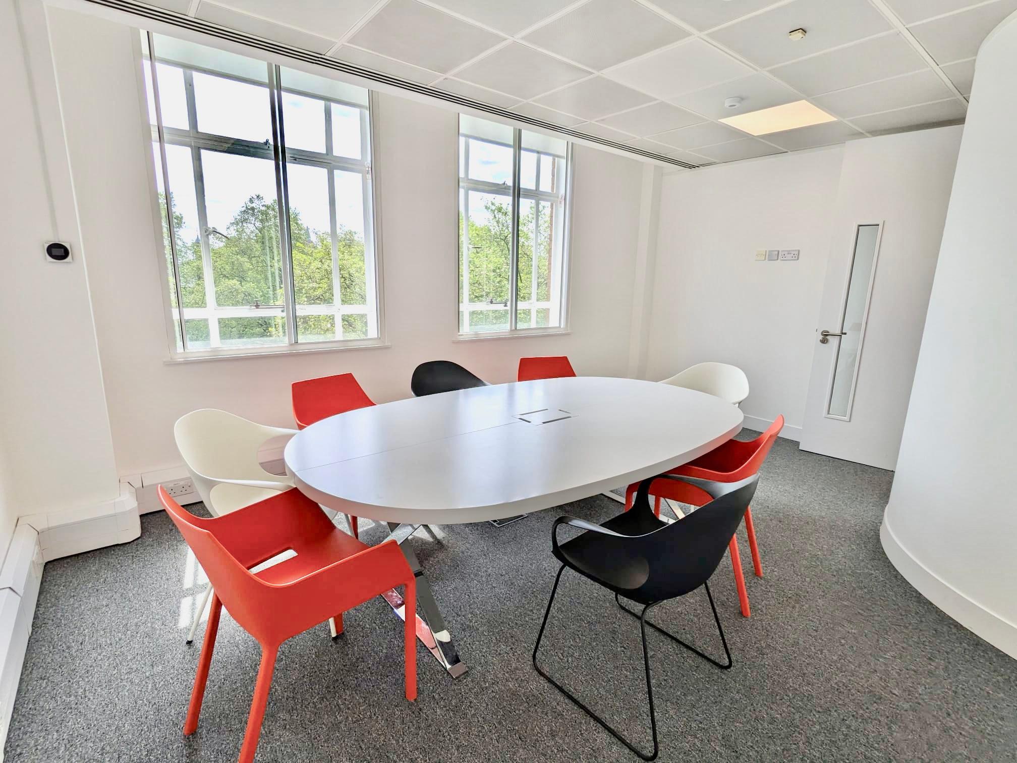 Meeting Room For Up To 8 People, eOffice Holborn photo #1