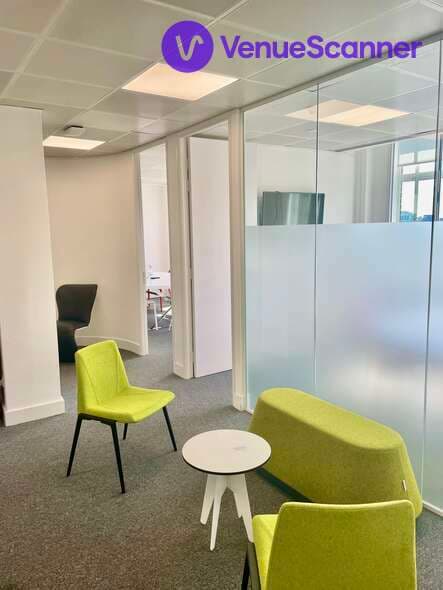 eOffice Holborn, Meeting Room For Up To 12 People photo #3