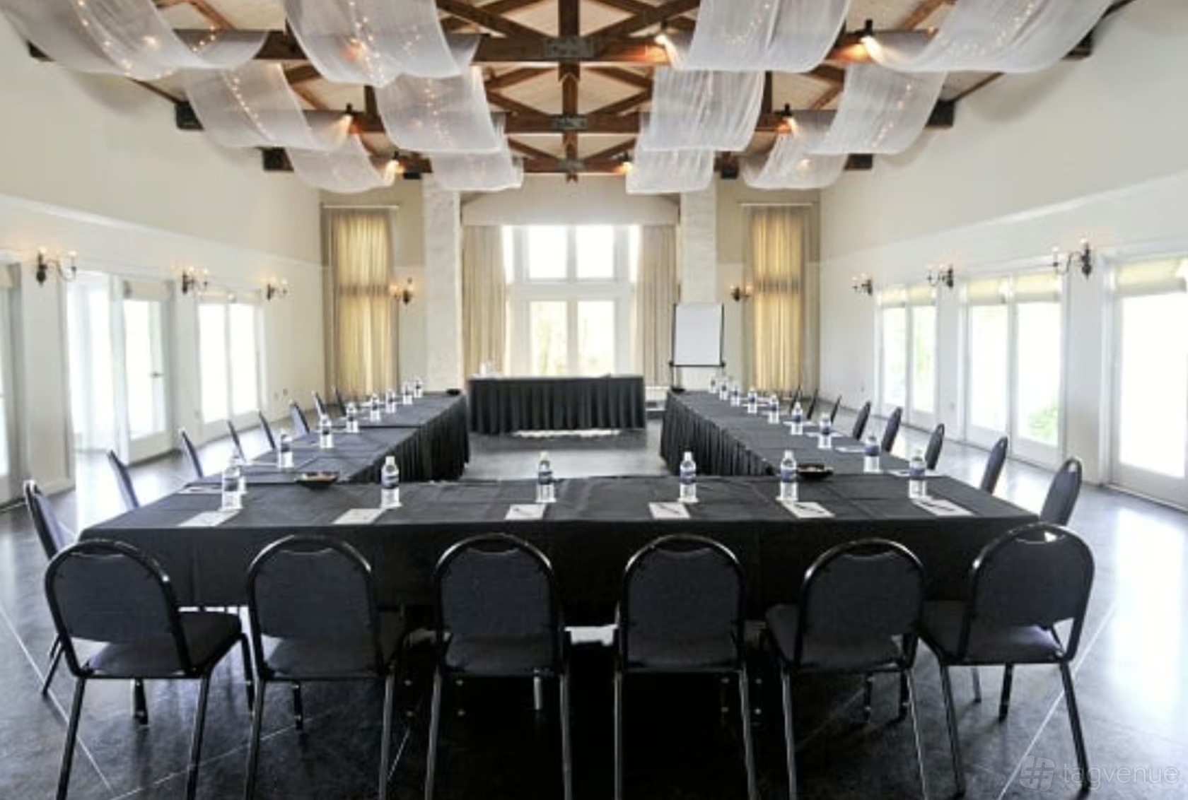 Photo of Vintage Villas Hotel & Events, Meeting Room