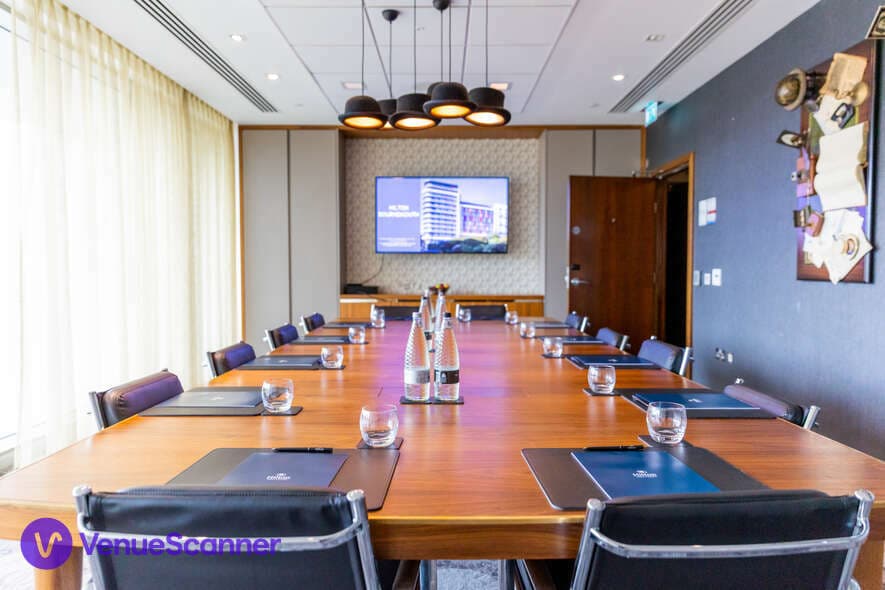 Bulls & Bears, Hilton Bournemouth photo #3