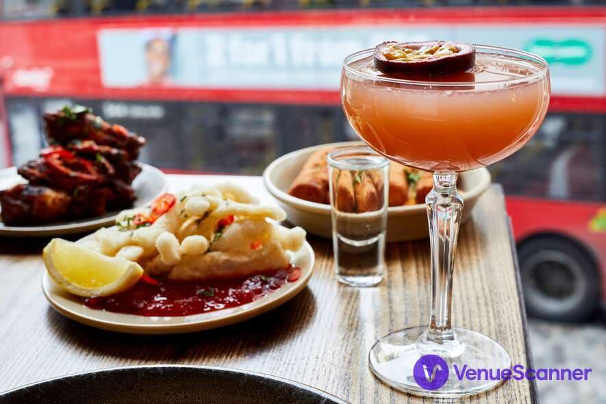 The Hydrant, Mezzanine photo #3