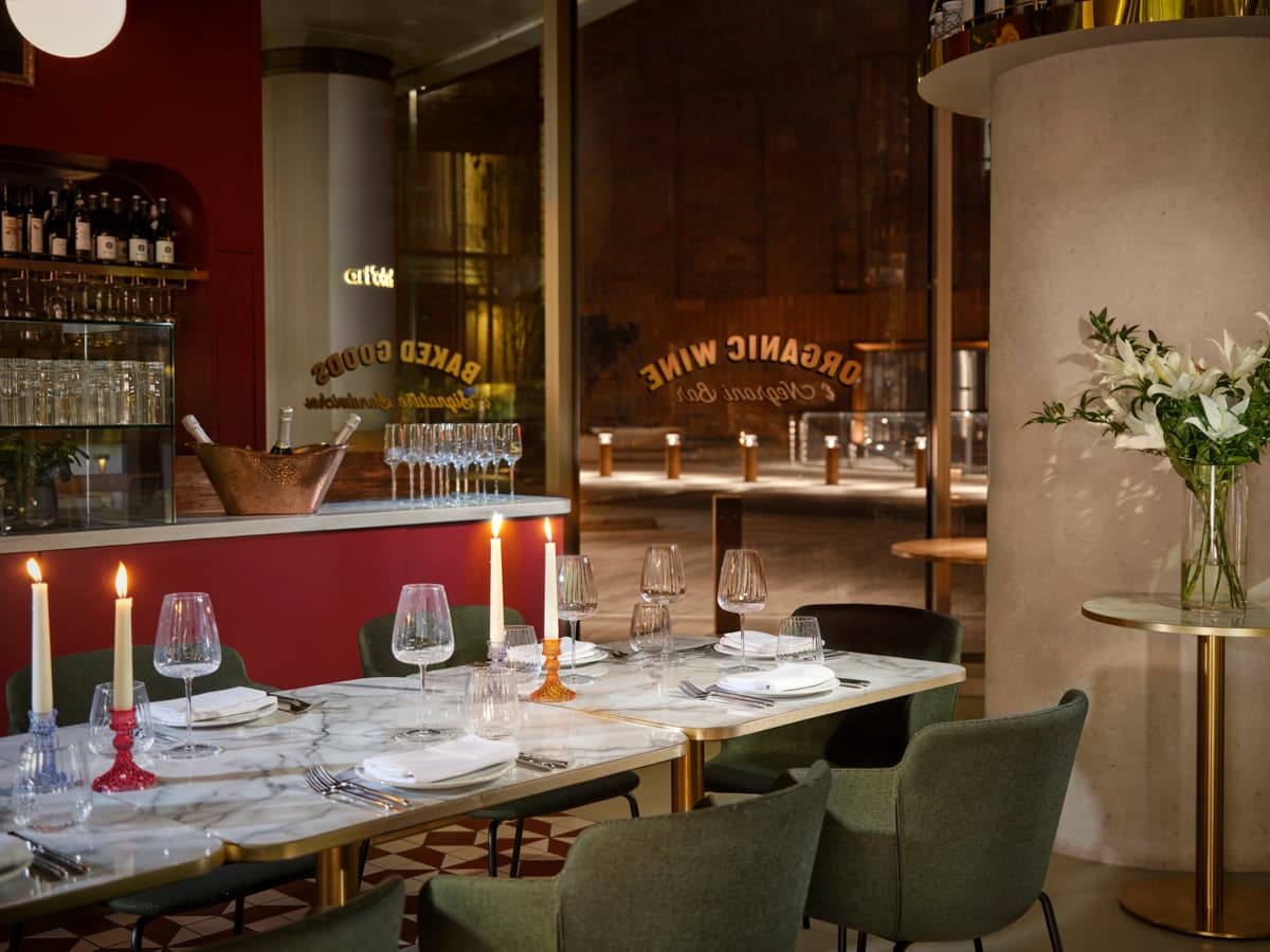 Tozi Counter, Art’otel London Battersea photo #1