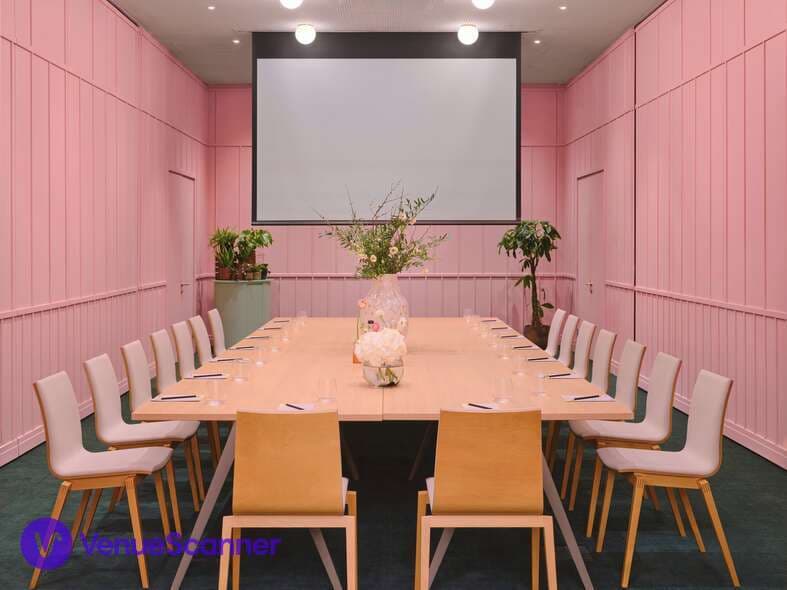 Creative Room 3, Art’otel London Battersea photo #3