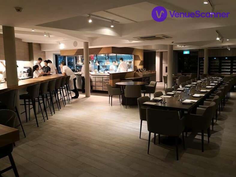 Exclusive Hire, Meta photo #1