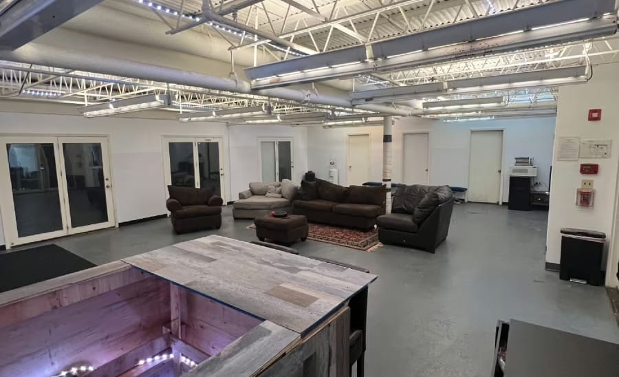 Photo of Deportee Studio, The Stage Room
