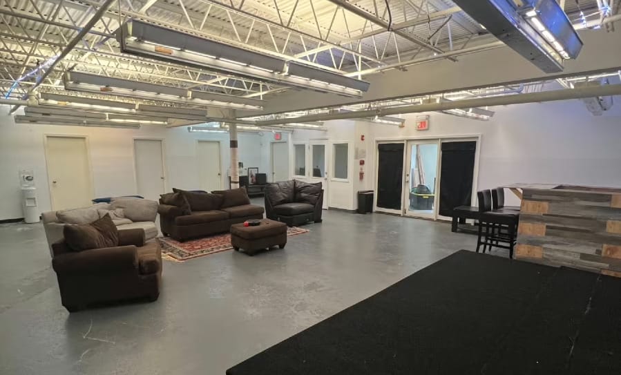 Photo of Deportee Studio, The Stage Room