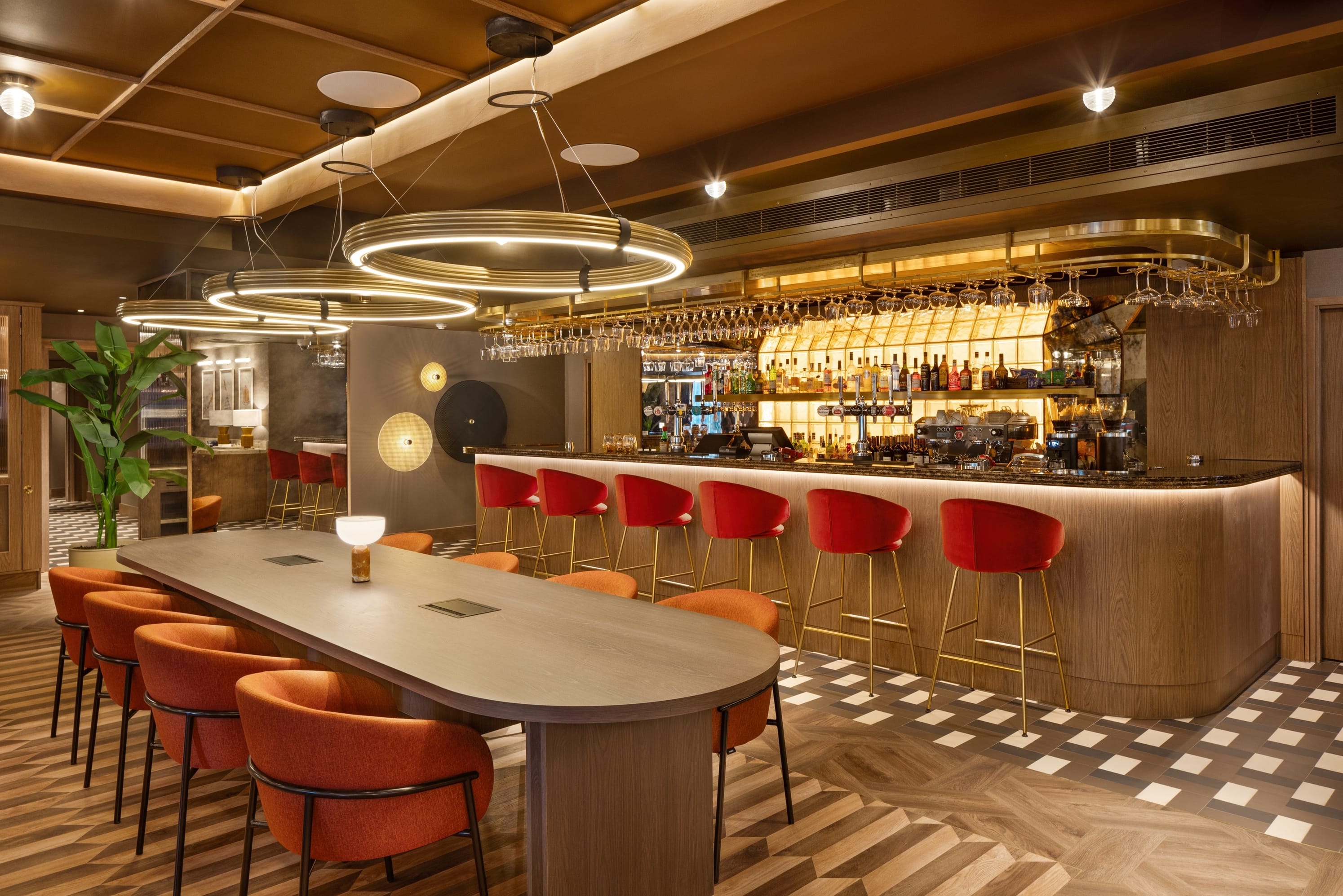 Photo of Mercure London Earls Court Hotel & Conference Centre, Barnaby's Lounge Bar