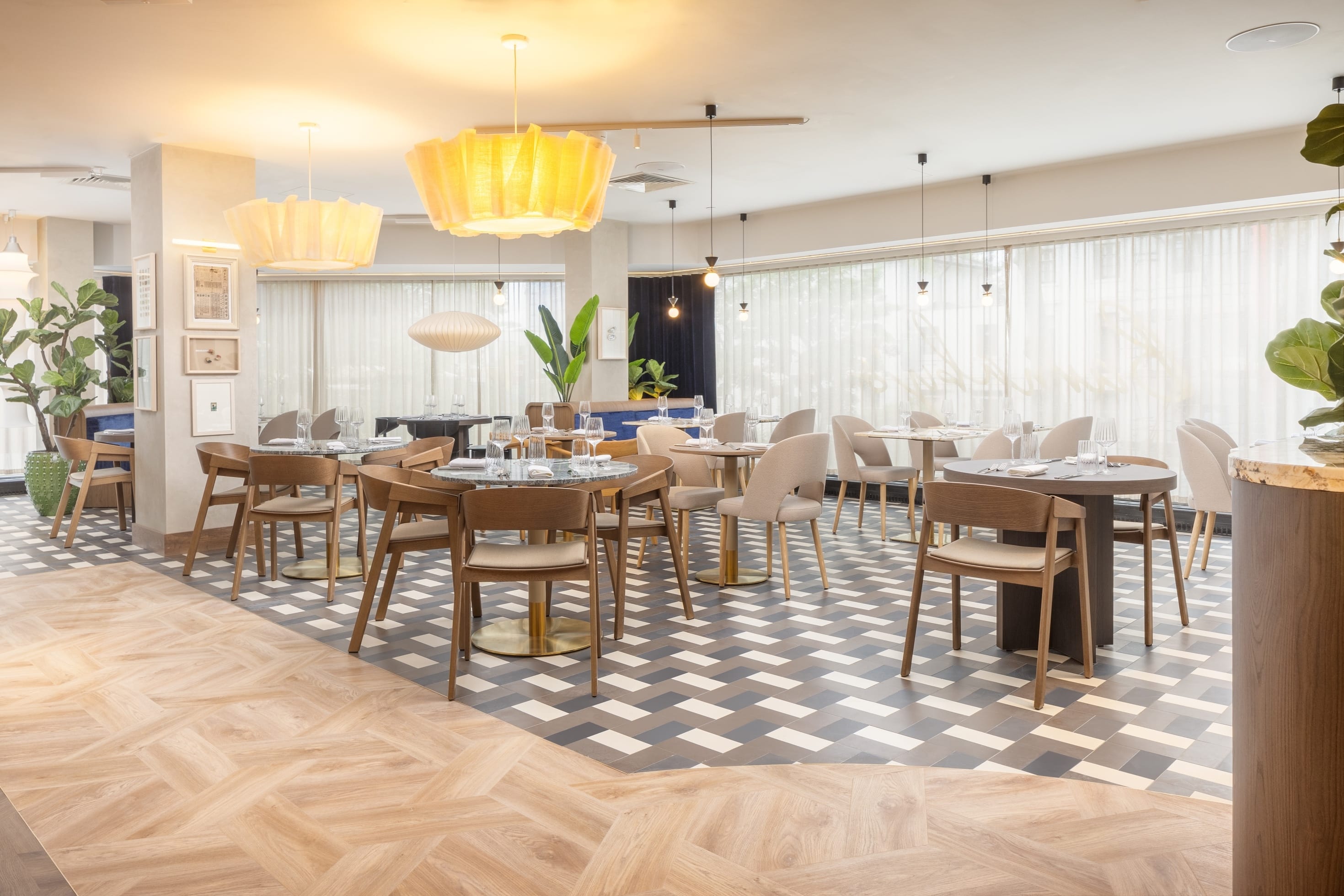 Photo of Mercure London Earls Court Hotel & Conference Centre, Barnaby's Kitchen